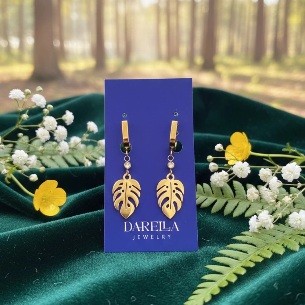 Monstera yarpağı dizaynlı qızılı sırğalar